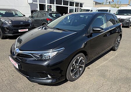Toyota Auris Design Edition KAMERA/NAVI/KLIMA/SHZ/2HAND