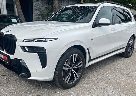 BMW X7 xDrive 40 i M Sport PRO PANO 7-SITZER