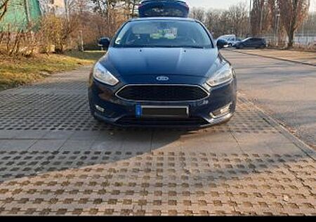 Ford Focus 2,0 TDCi 110kW Business Turnier Busine...