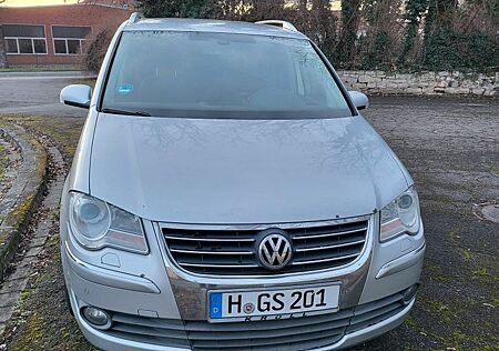 VW Touran Volkswagen 2.0 TDI 125kW DPF AHK Navi
