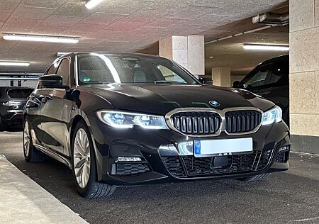 BMW 330 i M Sport / Pano / ACC / 300€