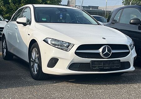 Mercedes-Benz A 250 e 8G-DCT EQ POWER