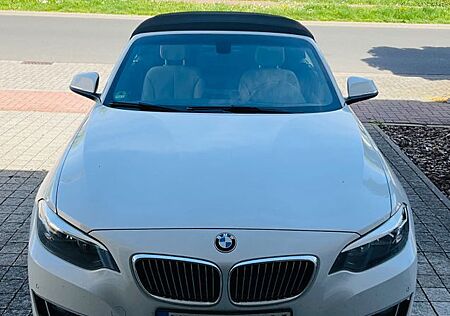 BMW 218i Cabrio Luxury Line gepflegt 2. Hand