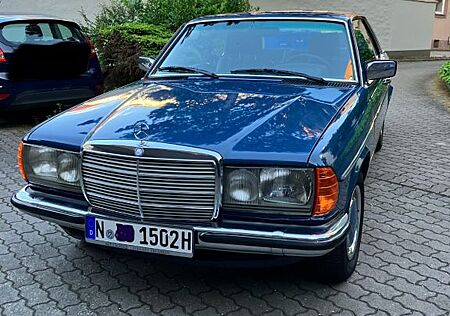 Mercedes-Benz C 230 230c