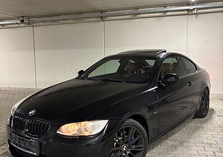 BMW 330D E92 | N57 / CIC | M-PAKET AB WERK