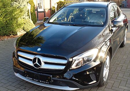 Mercedes-Benz GLA 220 CDI / d, 8 fach bereift