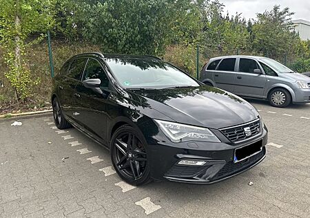 Seat Leon 2.0 TDI 110kW FR Black Matt Ed. DSG Spo...