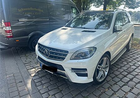 Mercedes-Benz ML 500 4MATIC -