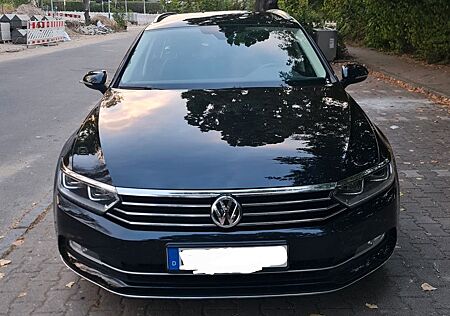 VW Passat Variant Volkswagen 2.0 TDI SCR DSG Business Vari...