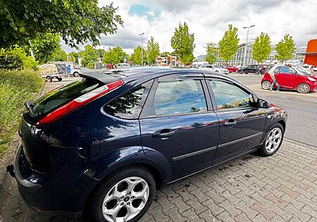 Ford Focus 1,6 Ti-VCT Ghia Ghia