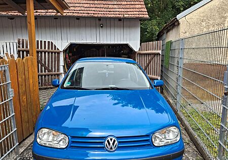VW Golf Volkswagen 1.6 Basis