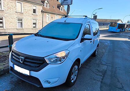 Dacia Dokker TCe 115 Lauréate Klima, Anhängerkupplung