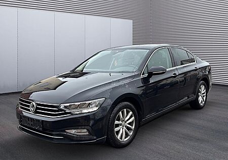 VW Passat Volkswagen Limo OPF B8 LED Navi 150PS