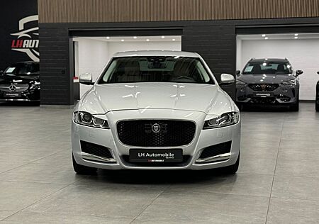Jaguar XF Prestige Bi-Xenon Navi Meridian Kamera
