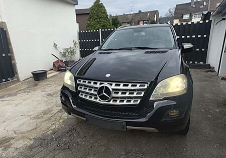 Mercedes-Benz ML 350 CDI 4MATIC - TÜV 4/27, AHK, Schiebedach