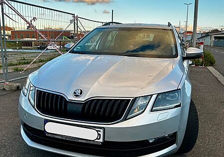 Skoda Octavia 1.6 TDI Ambition Combi / Diesel