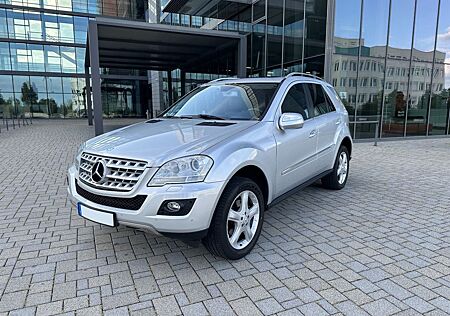 Mercedes-Benz ML 350 Mercedes Benz ML350 4Matic - Xenon / AHK / SHD