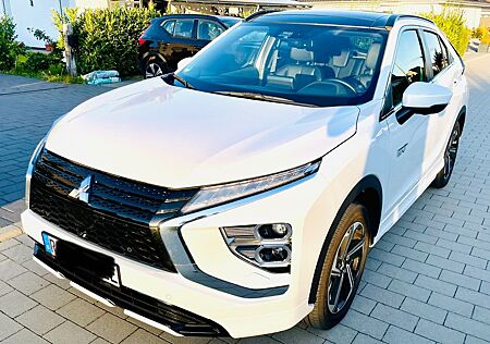 Mitsubishi Eclipse Cross 2.4 PLUG-IN HYBRID 4WD AHK Vollaus