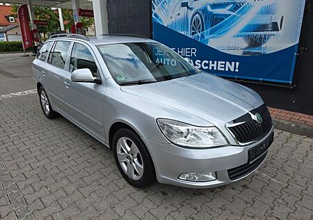 Skoda Octavia Combi Elegance * DSG * ALU * 1.HAND *