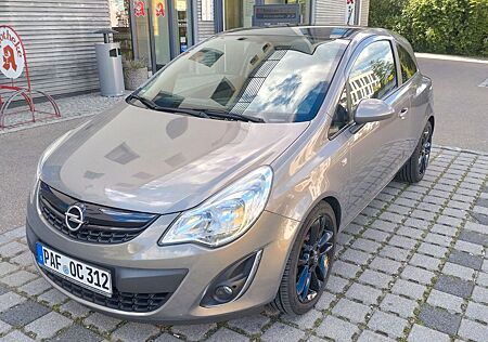 Opel Corsa 1.4 Color Edition Color Edition