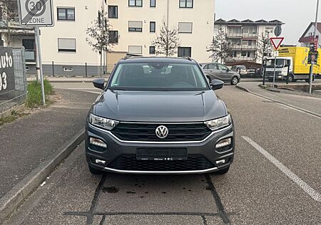 VW T-Roc Volkswagen Style TÜV NEU / 8-Fach ber. / Kamera