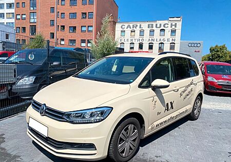 VW Touran Volkswagen Automatic/7 Sitze/Navigation/Xenon