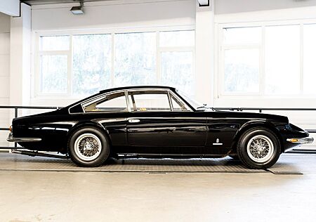 Ferrari 365 GT 2+2 QUEEN MARY / NEUWERTIG