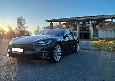 Tesla Model S + Model S75 - Luftfederung, 21" Turbine +