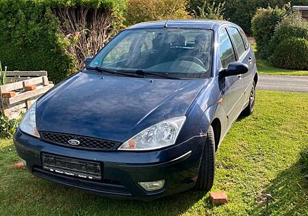 Ford Focus 1,6 Ghia - für Bastler, ohne TÜV