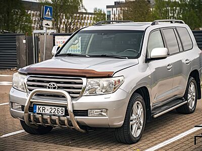 Toyota Land Cruiser 200 Executive