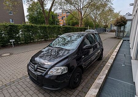 VW Fox Volkswagen 1.2 - Zuverlässiges Stadtauto.