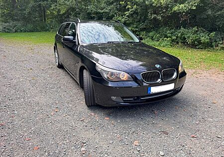 BMW 530d xDrive touring HUD ACC Soft-Close CarPlay