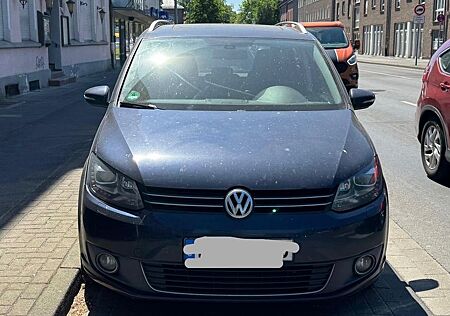 VW Touran Volkswagen ) 2.0 DSG Comfortline