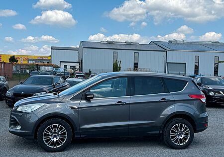 Ford Kuga 1,6i Titanium 1.Hand