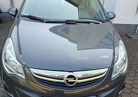 Opel Corsa 1.4 150 Jahre 150 Jahre