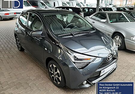 Toyota Aygo (X) -play club 1. Hand