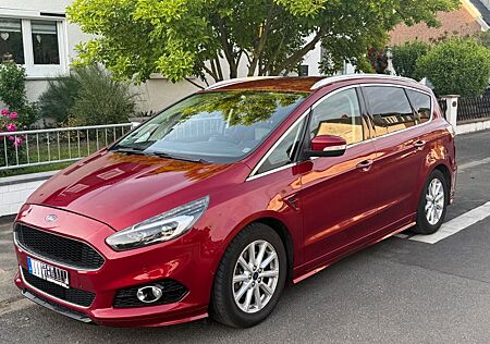 Ford S-Max 2,0 TDCi 110kW Titanium PowerShift Tit...