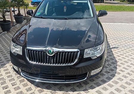 Skoda Superb 3.6 V6 DSG 4x4 Elegance Combi Elegance