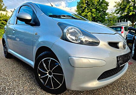 Toyota Aygo (X) Aygo 1,0 - Automatik Neu Tüv