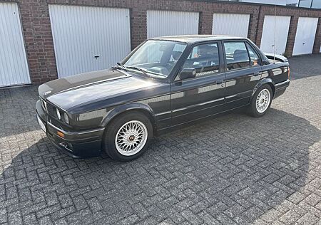 BMW 325i E30 Limousine M-Technic II Gutachten 2-
