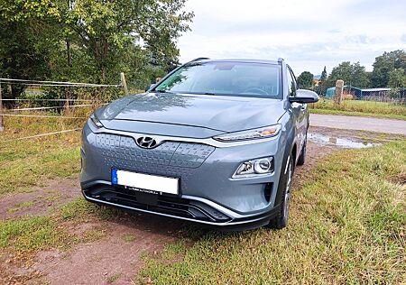 Hyundai Kona Elektro ELEKTRO Scheckheftgepflegt