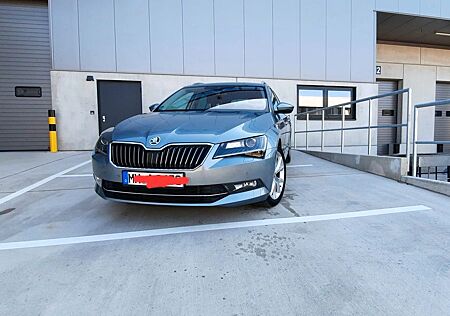 Skoda Superb 2.0 TDI SCR 140kW DSG 4x4 Style Combi...