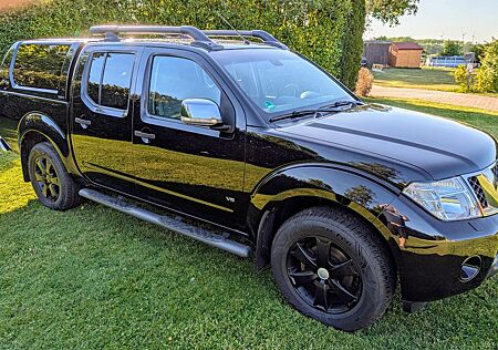 Nissan Navara V6 Hardtop BOSE AHK Leder TÜV Neu