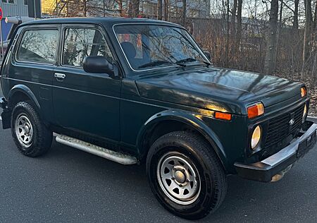 Lada Niva 1.7i 4x4 PUR