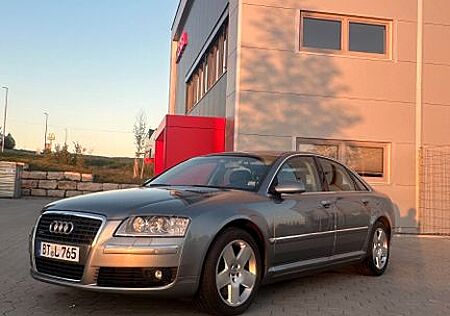Audi A8 4.2 V8 quattro 2. Hand TÜV bis 2026