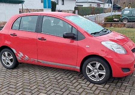 Toyota Yaris 1,33-l-Dual-VVT-i MultiMode Sol Sol