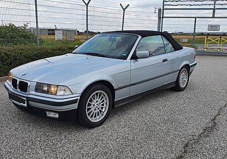 BMW 320iA Cabrio Exclusiv Edition