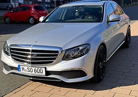 Mercedes-Benz E 400 4MATIC EXCLUSIVE WIDESCREEN MULTIBEAM