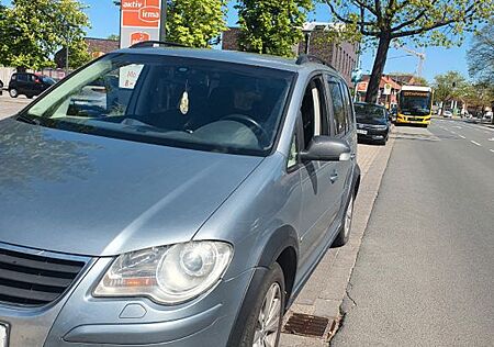 VW Touran Volkswagen 2.0 TDI 103kW DSG DPF -