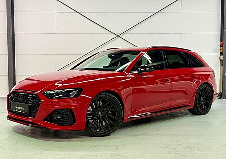 Audi RS4 /2.9TFSI/quattro/Pano/HuD/Schale/Matrix/B&O/
